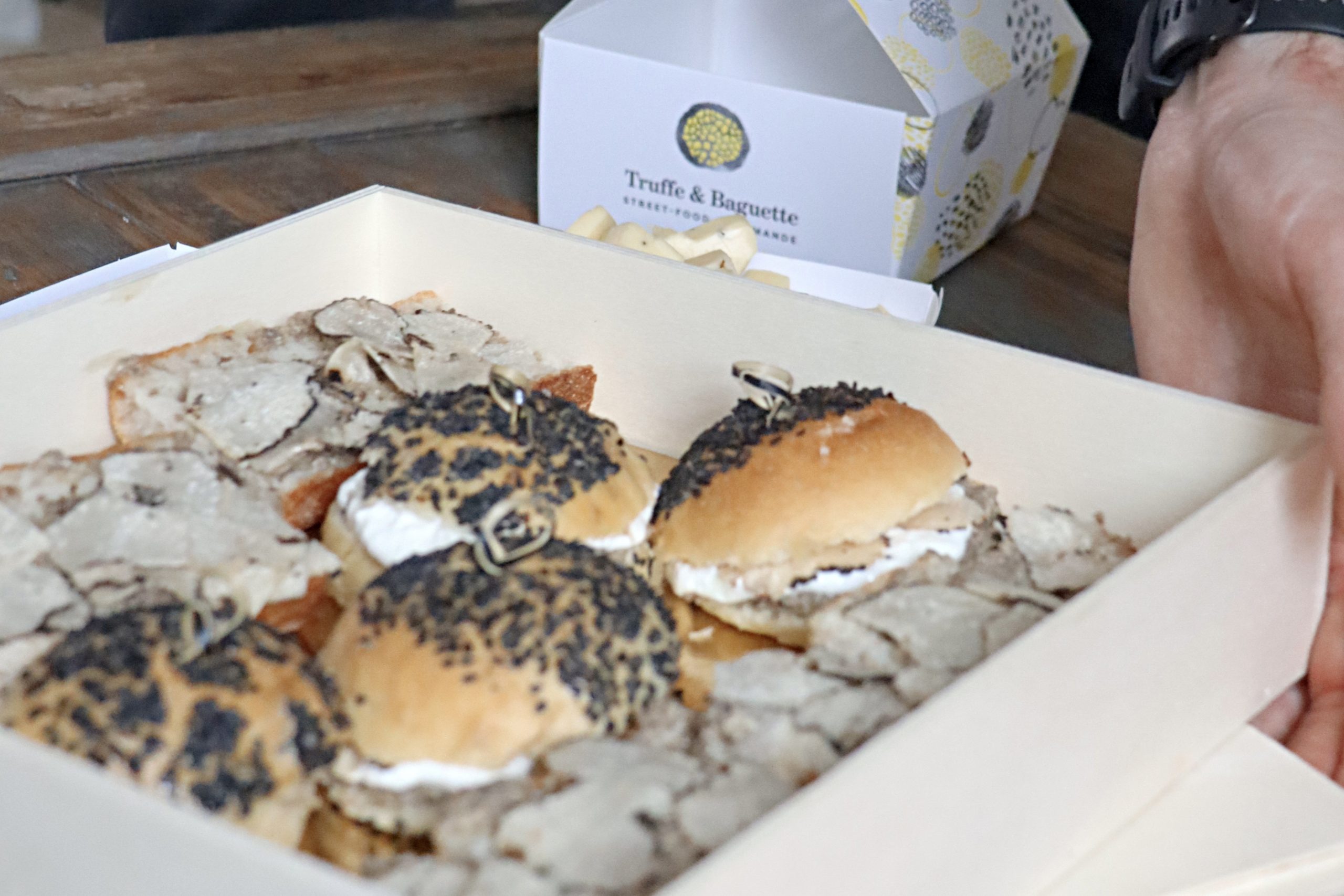 truffe & baguette fast food restaurant lille truffe sandwich bagel plateaux apero