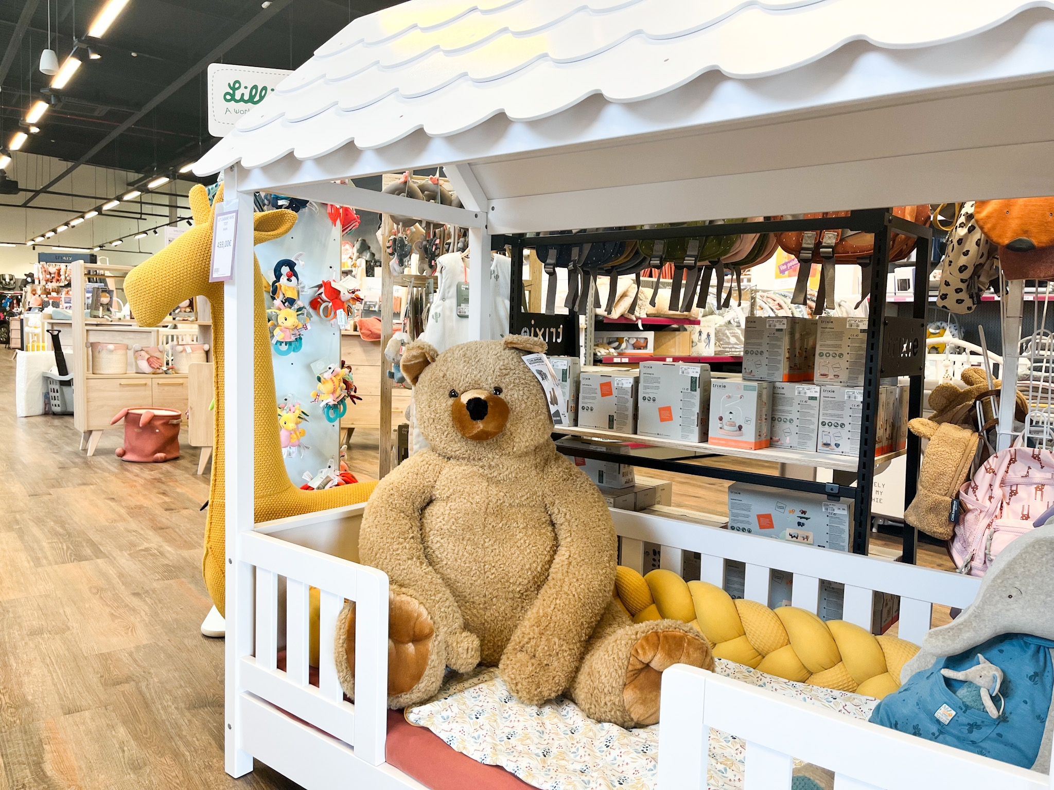 Autour De Bébé - puériculture & family store - Lille By Mat